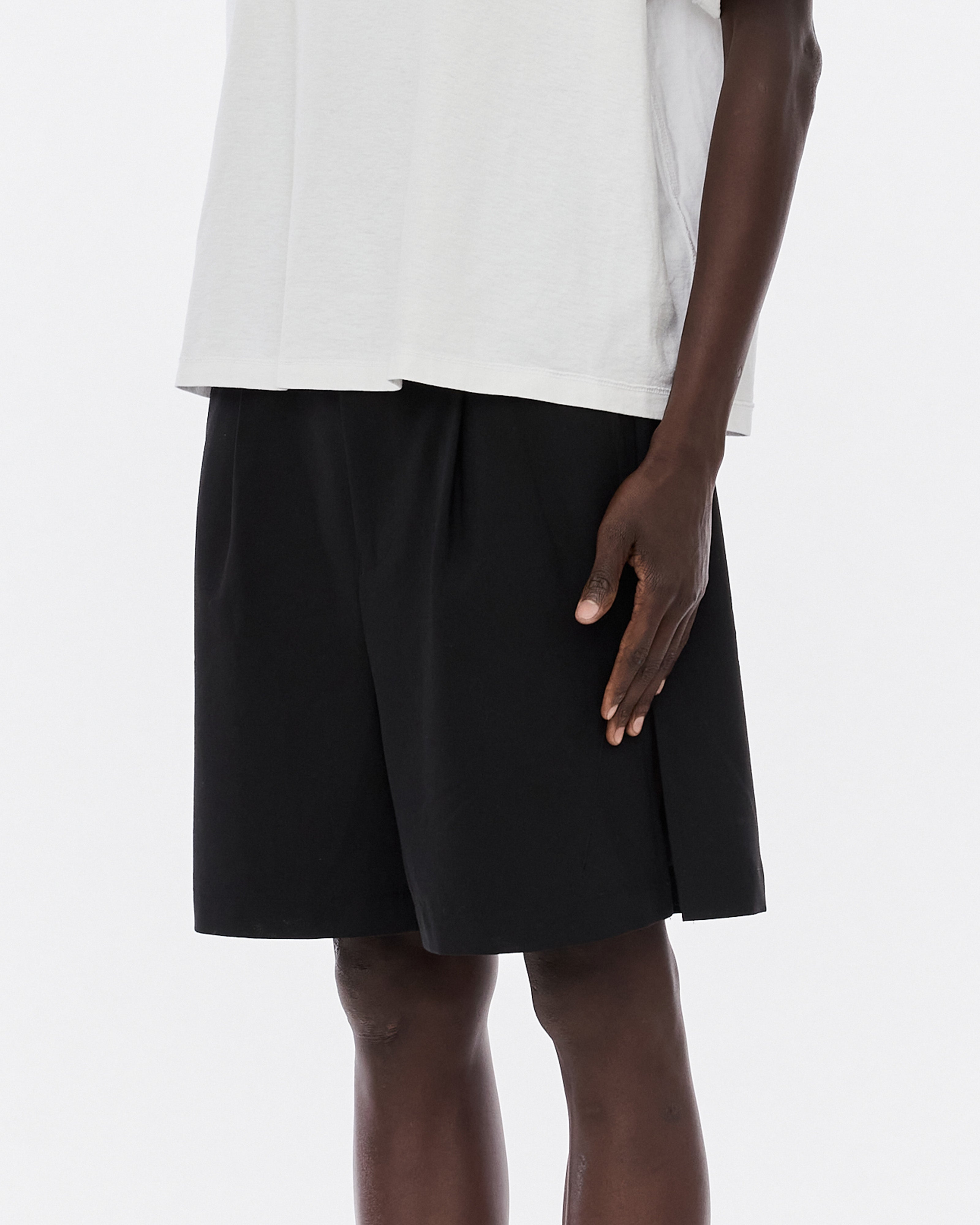 Tailored Short, Black